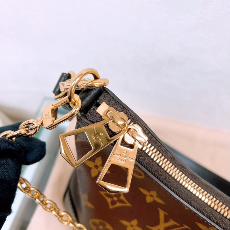 近新 Lv boulogne pm 黑牛角肩背包-3