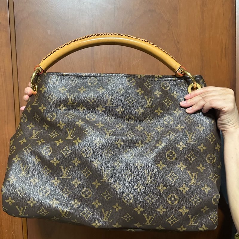 Louis Vuitton artsy bag-6
