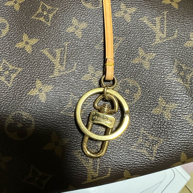 Louis Vuitton artsy bag-9