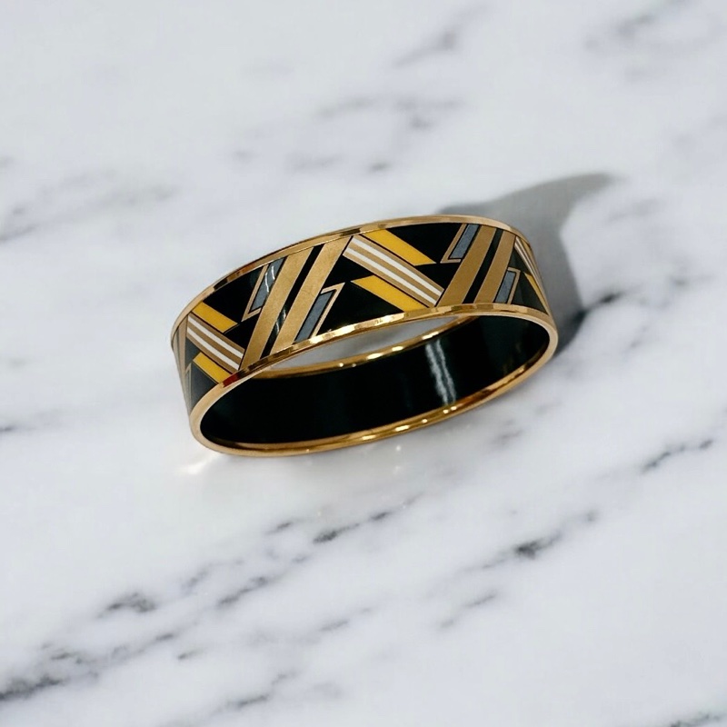 莉亞精品♡ Hermes 金邊黑底V字排列手環 9新美品-0