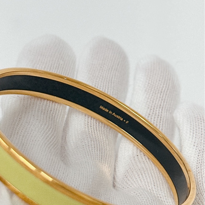莉亞精品♡ Hermes 蘋果綠琺瑯手環 九新美品-2
