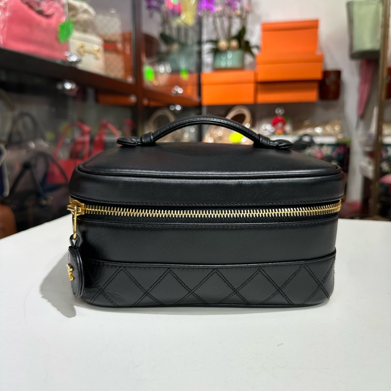 Chanel Vintage Vanity Case-8