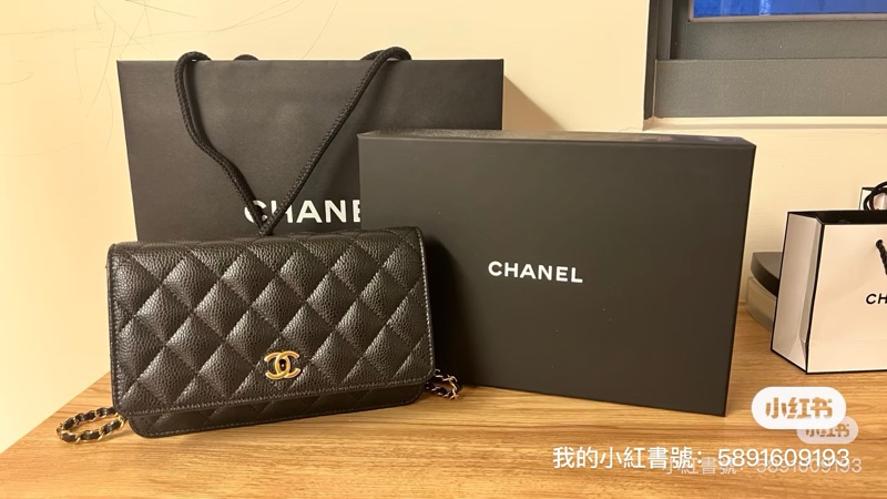 Chanel woc 2025旋轉扣 經典黑金-1