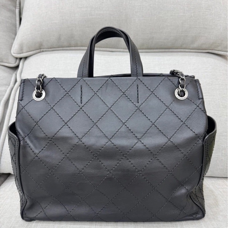 香奈兒Chanel 黑銀牛皮外縫托特包 手提包 公文包 肩背包 斜背包 心頭🖤-25