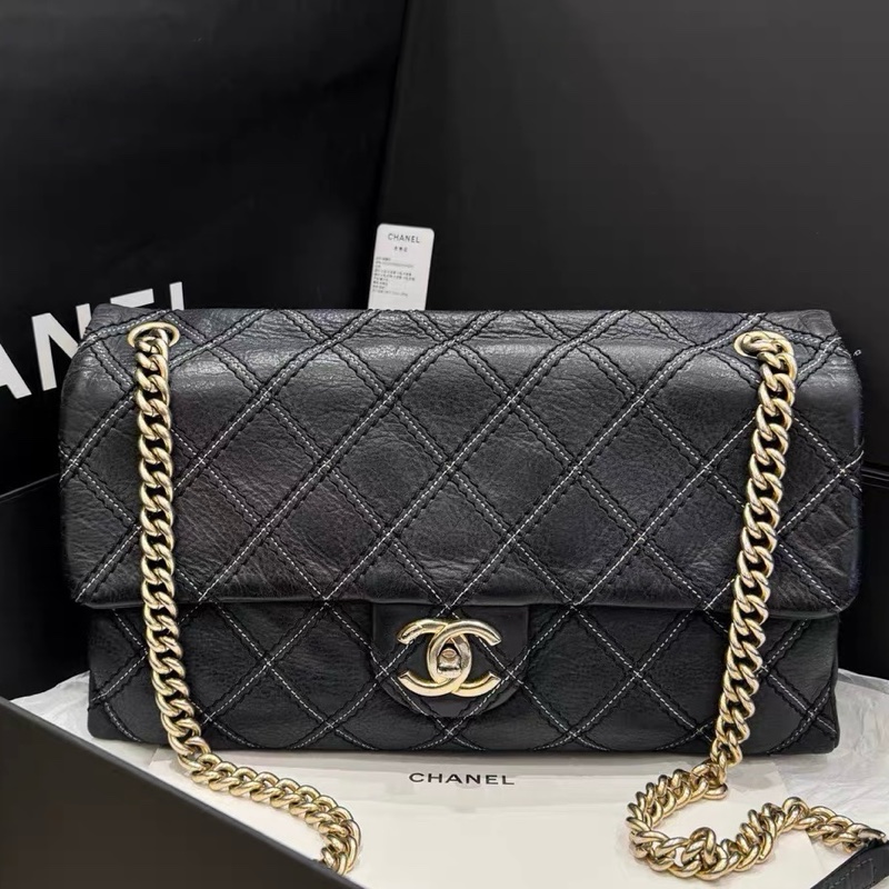 Chanel香奈兒 CF黑金外縫線口蓋包 19開 耐磨牛皮 尺寸：30*17-0
