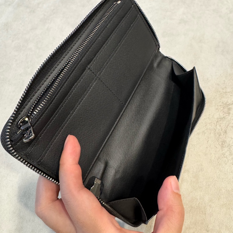 LV 黑灰原花直式拉鏈長夾M62295-12