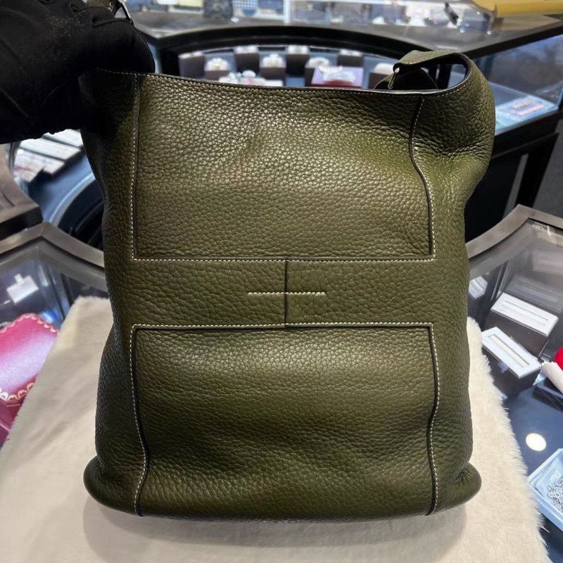 Hermes軍綠色水桶包經典款式-1