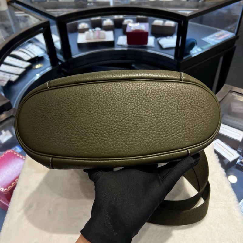Hermes軍綠色水桶包經典款式-4