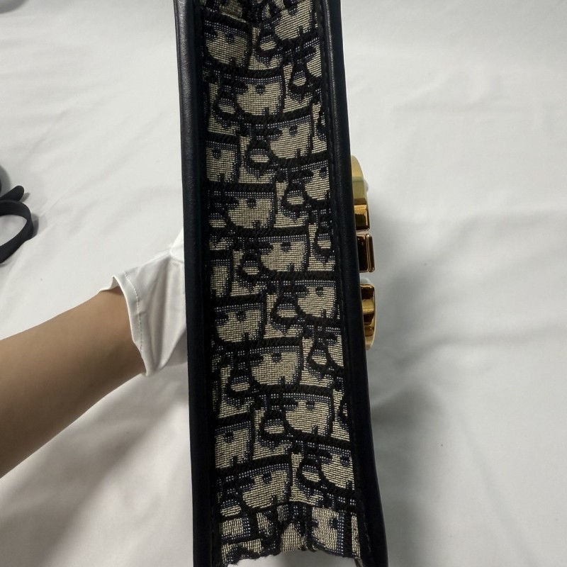 DIOR迪奧 30 Montaigne Oblique老花刺繡蒙田包盒子包藍色 小號 肩背包 斜背包-12