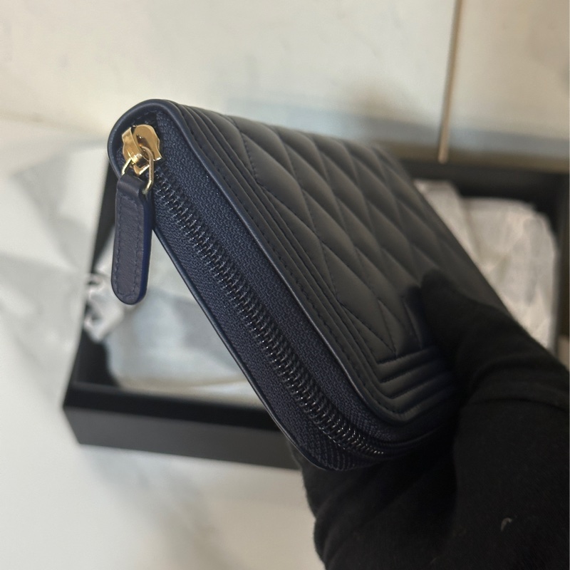 #全新閒置 #配件齊全 香奈兒深海藍金扣Leboy長夾 #四萬多入手-4