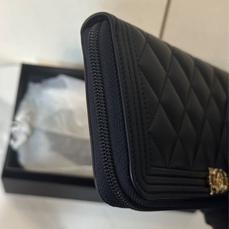 #全新閒置 #配件齊全 香奈兒深海藍金扣Leboy長夾 #四萬多入手-6