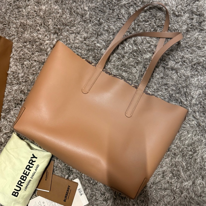 BURBERRY TOTE BAG 牛皮 TB LOGO 肩背包-1
