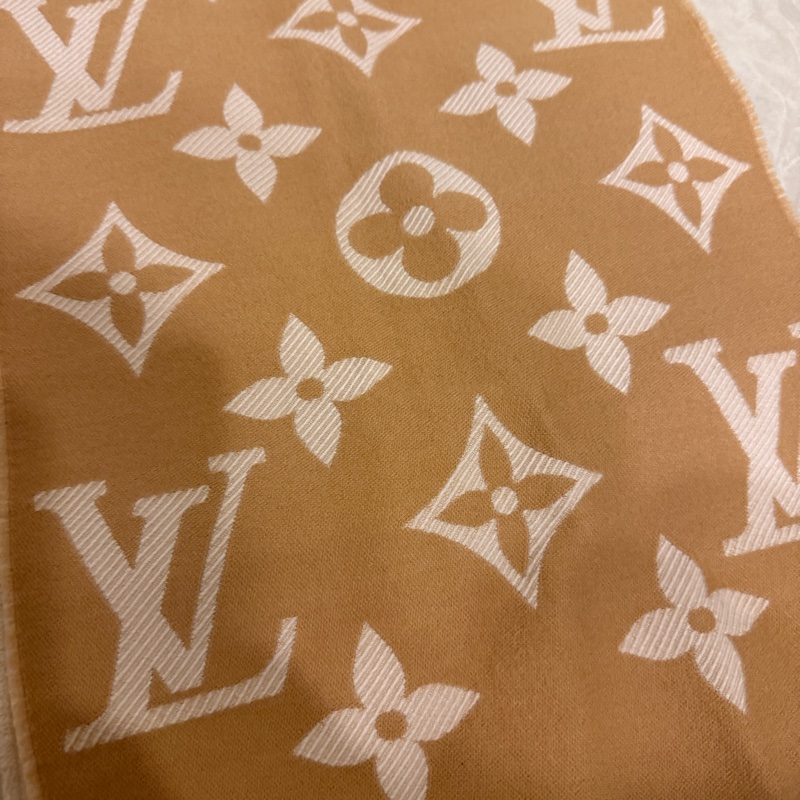 LV 羊毛圍巾 奶茶色-2