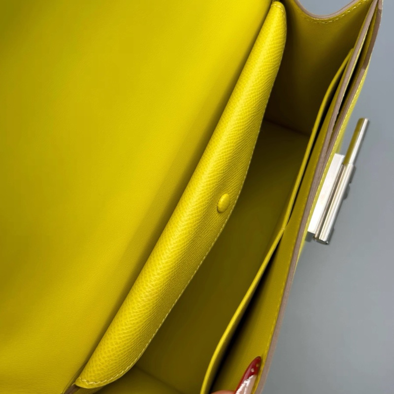 愛馬仕手槍包，檸檬黃色，銀扣，尺寸23*19*7，epsom小牛皮，19年帶票-2