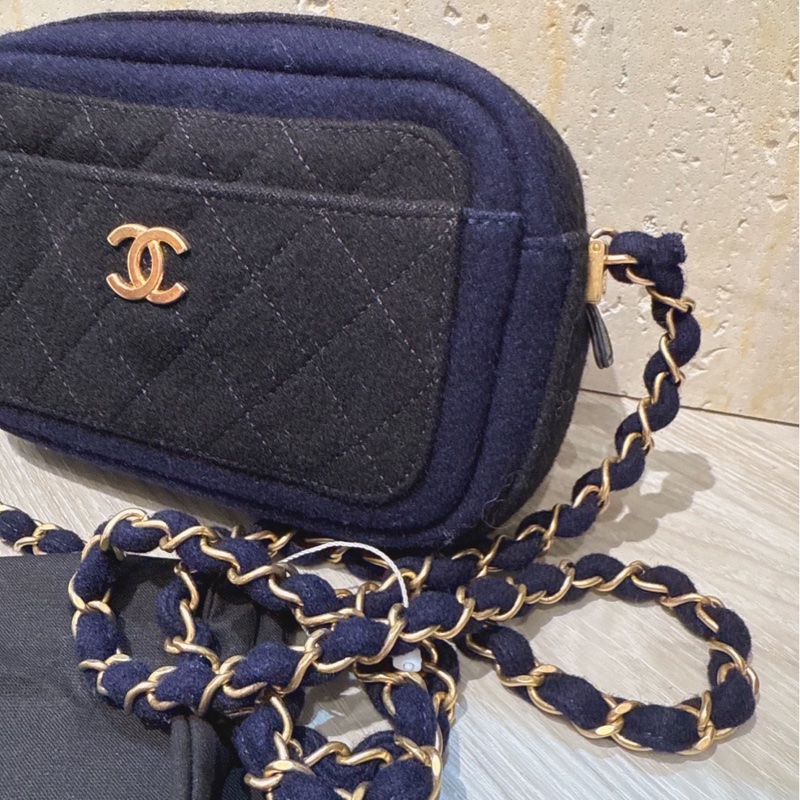 CHANEL 深藍色相機鏈條包 26開-2