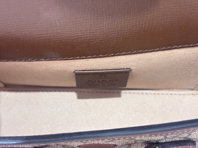GUCCI 馬銜釦 小盒子斜背包-7