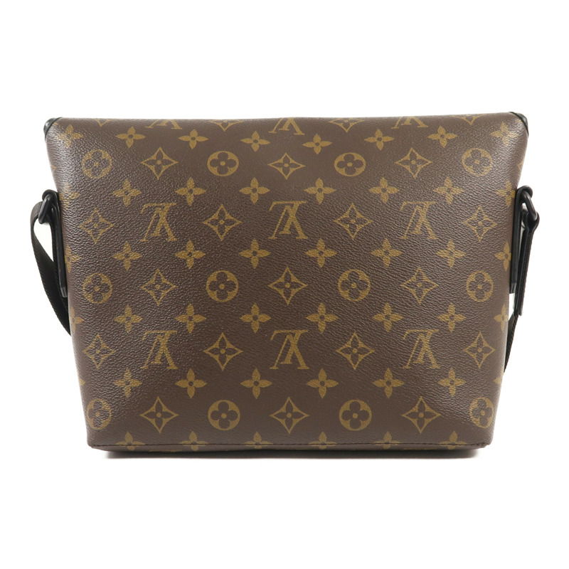 LOUIS VUITTON Monogram Magnetic Messenger Bag肩背袋棕色-1