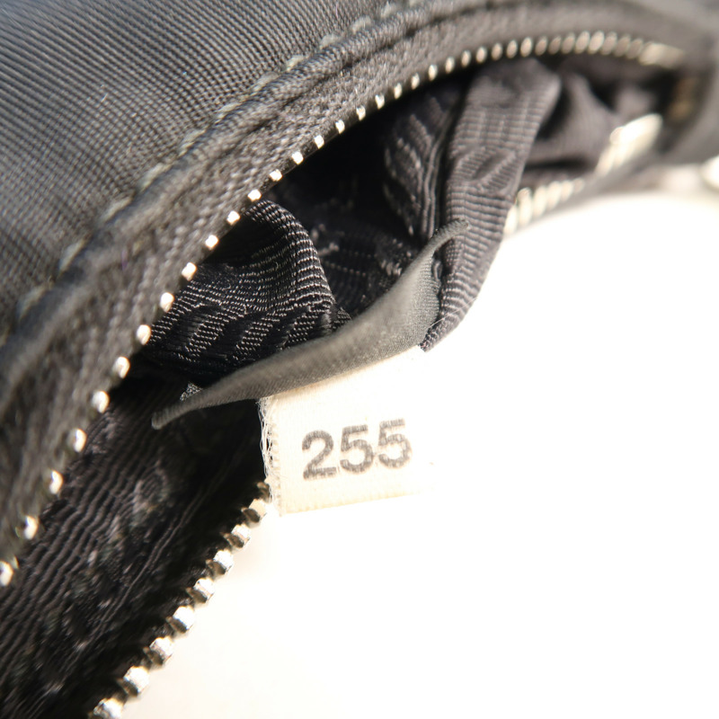 PRADA 尼龍Re-Edition 2005銀扣手挽肩背兩用袋-6