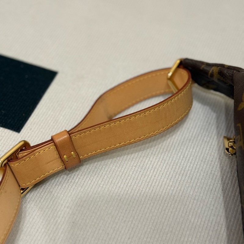 (台灣購證🇹🇼全配)LV Bumbag 老花胸腰包✨絕版品-10