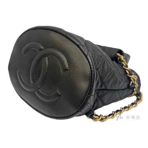 Chanel 黑羊皮金釦子母袋迷你束口後背包AS3947-9