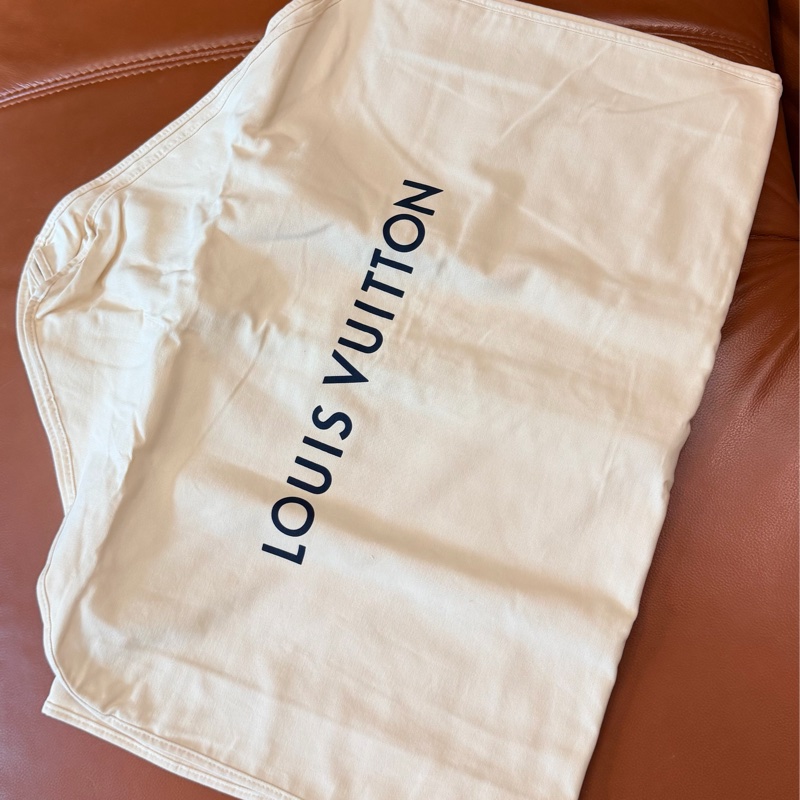 出價就賣｜極稀真品 FENDI 精紡100%純羊毛藏青色（深藍）修身西裝 義大利製開真釦眼袖口 設計師訂製款版型-37