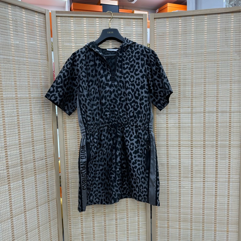 Dior Dior 黑灰色豹紋滿印連帽半拉鍊式短袖連衣裙38碼 99新-0