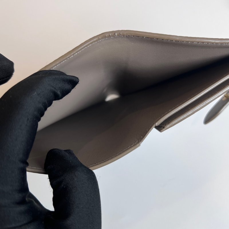 CELINE 灰對開短夾-5