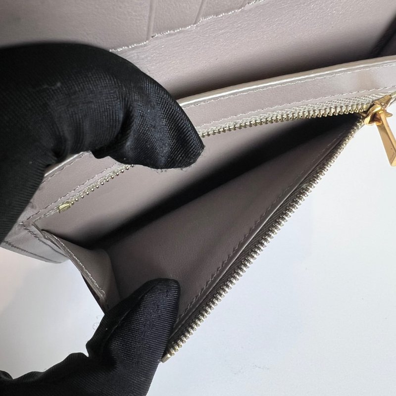 CELINE 灰對開短夾-6