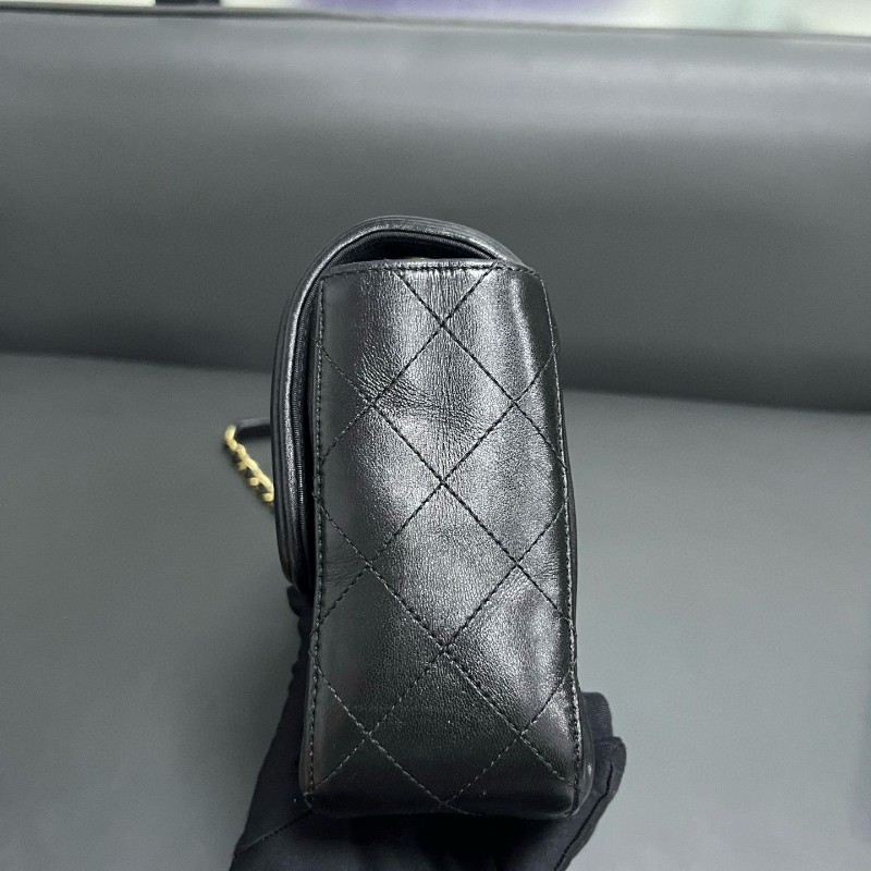 Chanel flap bag-7