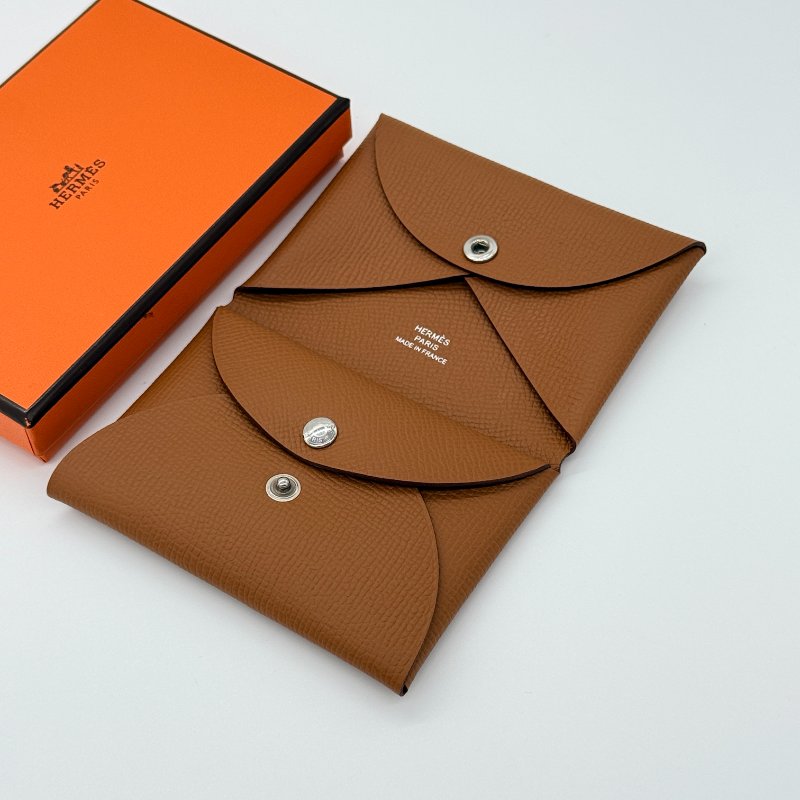 HERMES 愛馬仕 金棕色  Epsom 牛皮 銀釦 Duo Calvi 雙面 零錢包 卡包｜B刻 2023年-0