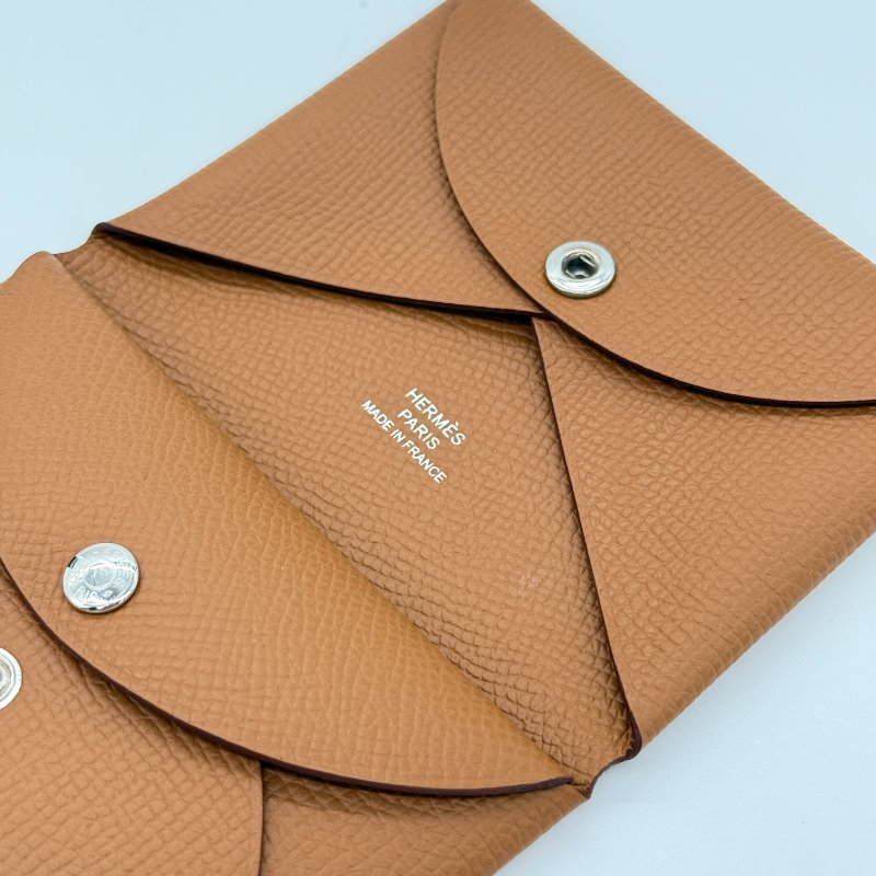 HERMES 愛馬仕 金棕色  Epsom 牛皮 銀釦 Duo Calvi 雙面 零錢包 卡包｜B刻 2023年-2