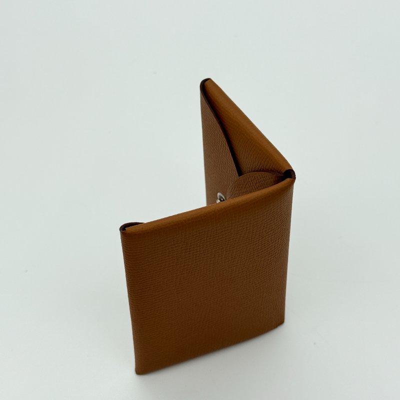 HERMES 愛馬仕 金棕色  Epsom 牛皮 銀釦 Duo Calvi 雙面 零錢包 卡包｜B刻 2023年-6