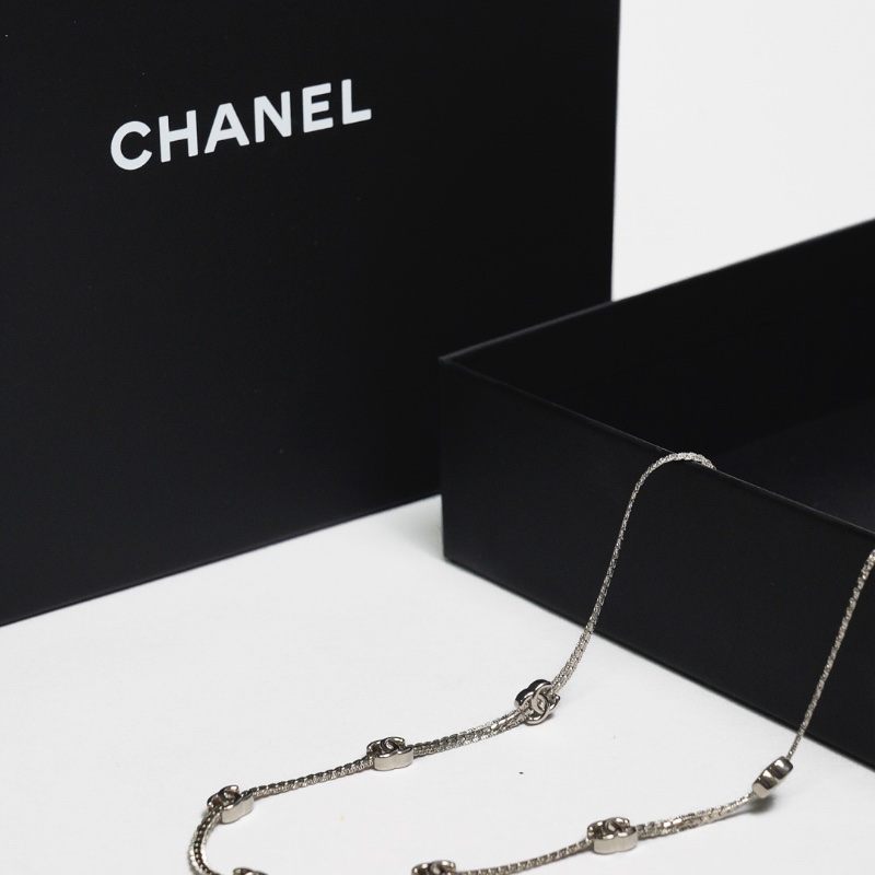 CHANEL Necklace 銀色七花-5
