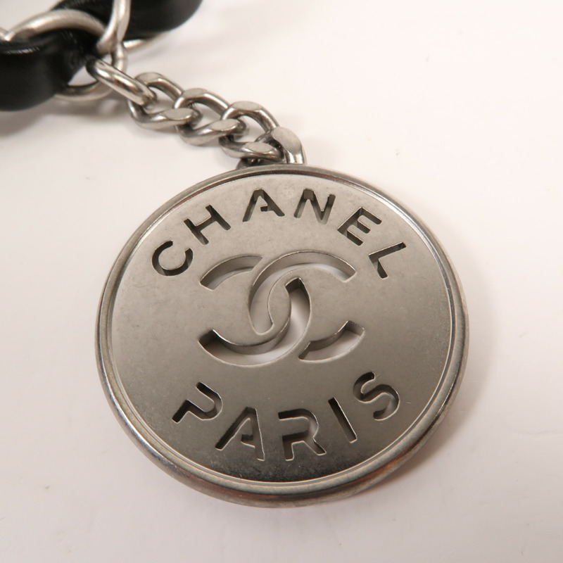 CHANEL 牛皮皮革Chanel 22 Small銀扣鏈帶肩背袋-7