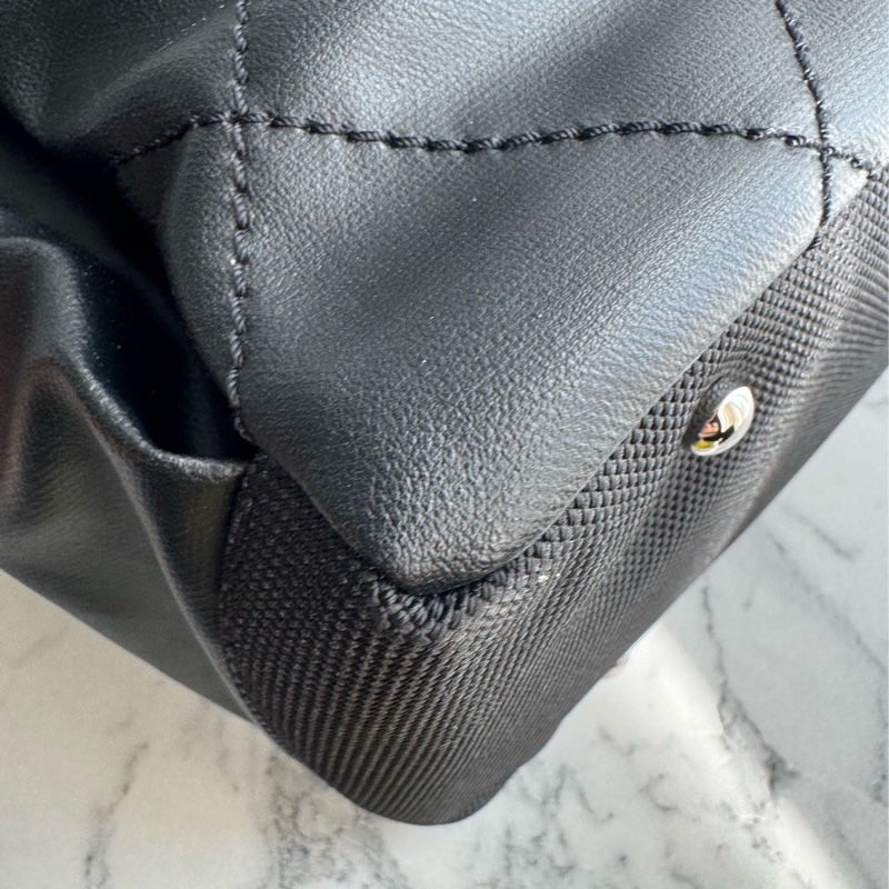 Chanel 黑色比亞里茲大款肩背包-13