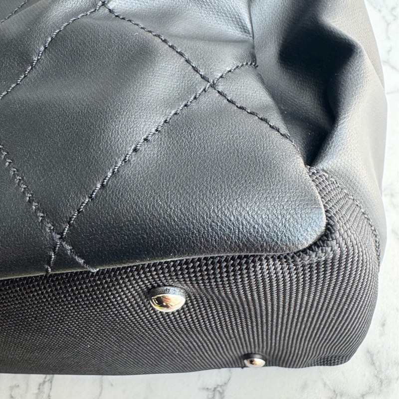 Chanel 黑色比亞里茲大款肩背包-14