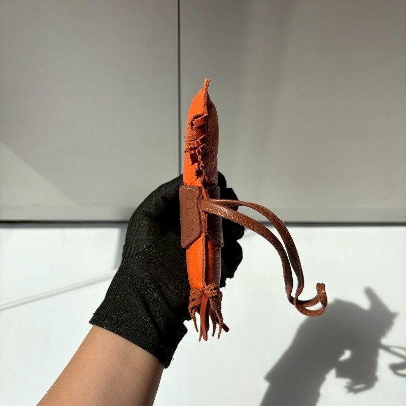 Hermes 橘色皮革小馬吊飾-3