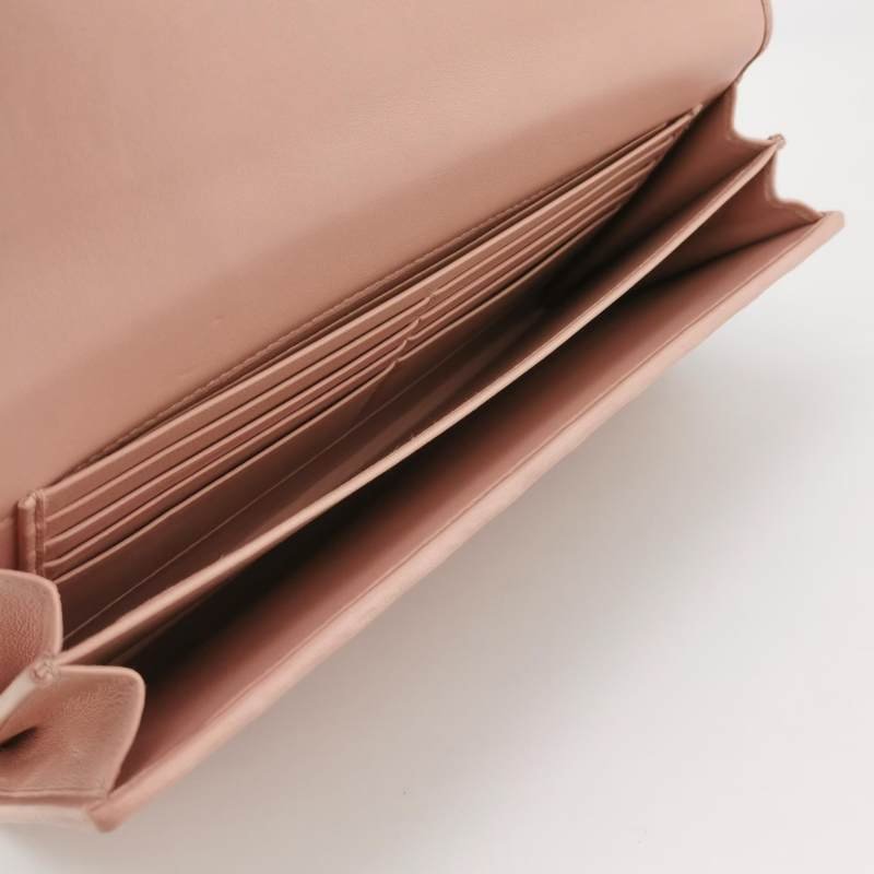 Miu Miu 羊皮 純色 褶皺 字母 Logo 子母包 手拿包-6