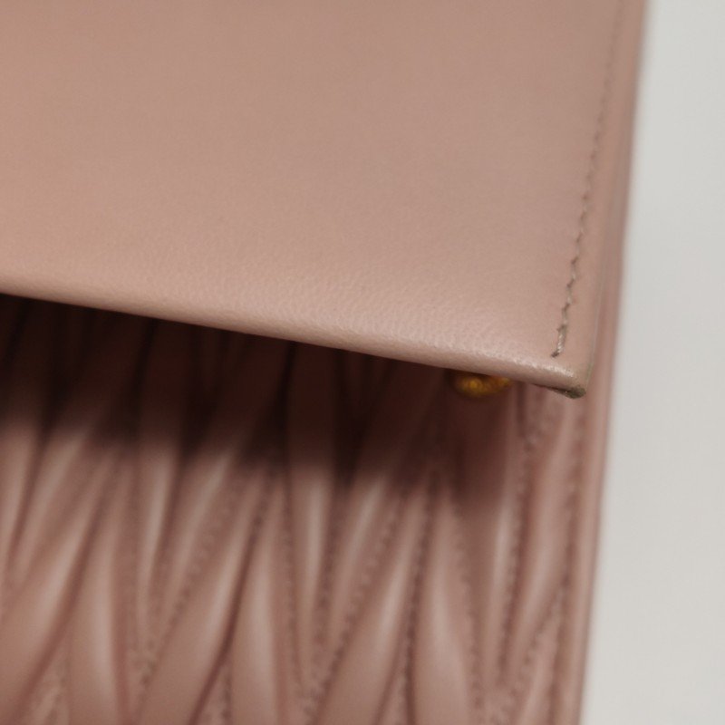 Miu Miu 羊皮 純色 褶皺 字母 Logo 子母包 手拿包-17