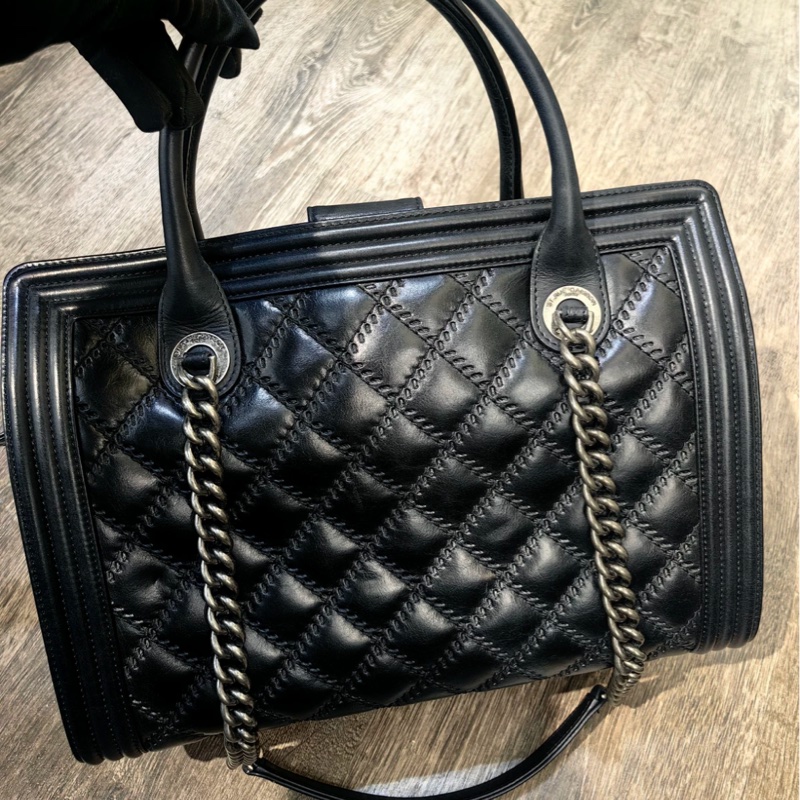 🉑肩背 #15多萬入手 #9新閒置 香奈兒黑銀牛皮Leboy系列托特肩背包-16