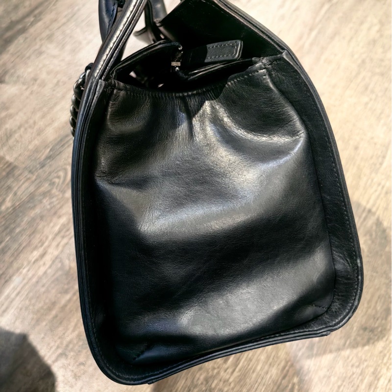 🉑肩背 #15多萬入手 #9新閒置 香奈兒黑銀牛皮Leboy系列托特肩背包-18