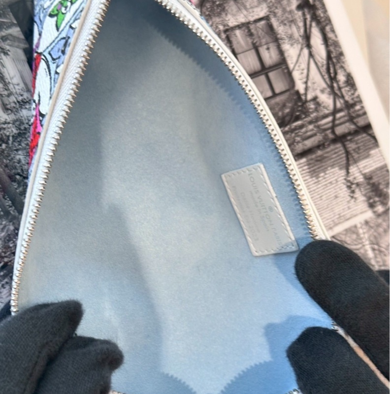 Louis Vuitton 限量塗鴉鉛筆袋-15