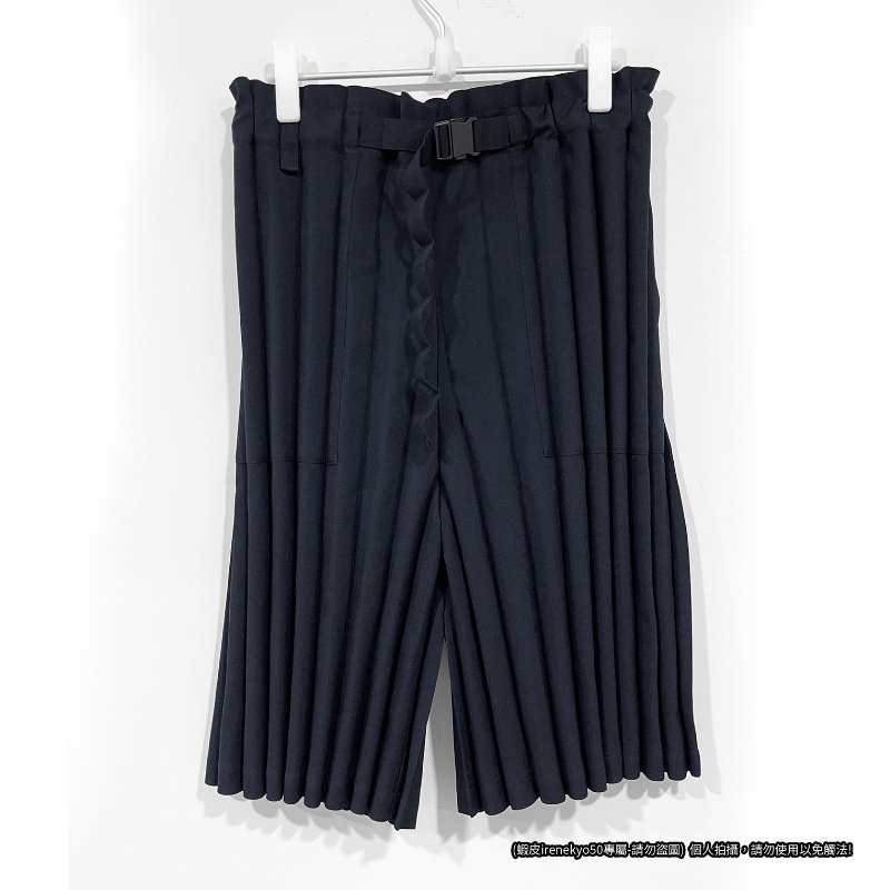 (全新特價) me ISSEY MIYAKE 25年新款黑色壓摺腰帶短褲/中褲 三宅一生 專櫃正品-0