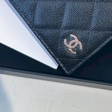 Chanel 黑色對開卡包-18