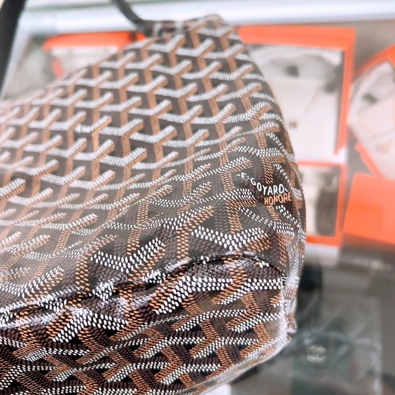 Goyard boheme hobo 黑色愛心肩背包-5