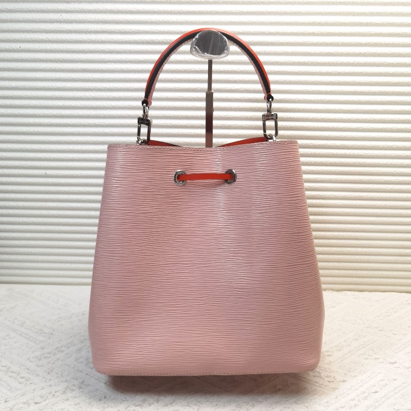 LV 粉色epi水波纹牛皮 水桶包 手提包 肩背包-1