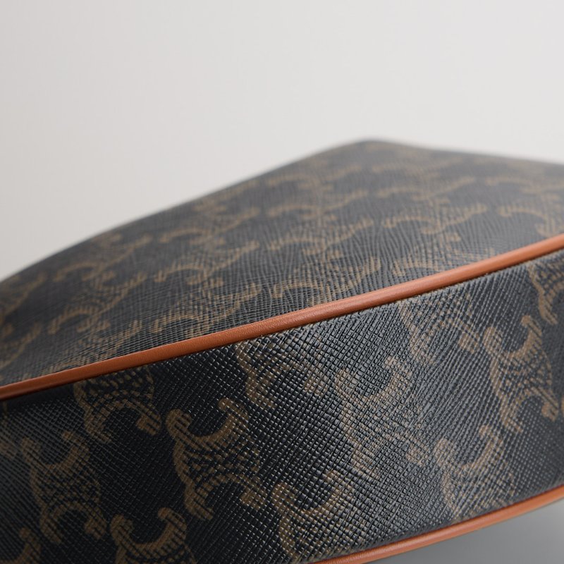 Celine LULU 老花月牙包-6