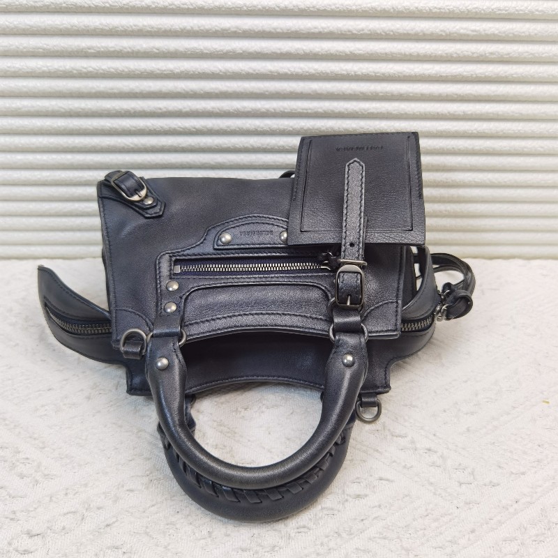 Balenciaga巴黎世家neo classic nano機車包 肩背包 斜背包-4