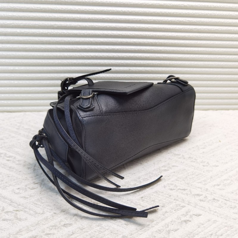 Balenciaga巴黎世家neo classic nano機車包 肩背包 斜背包-6