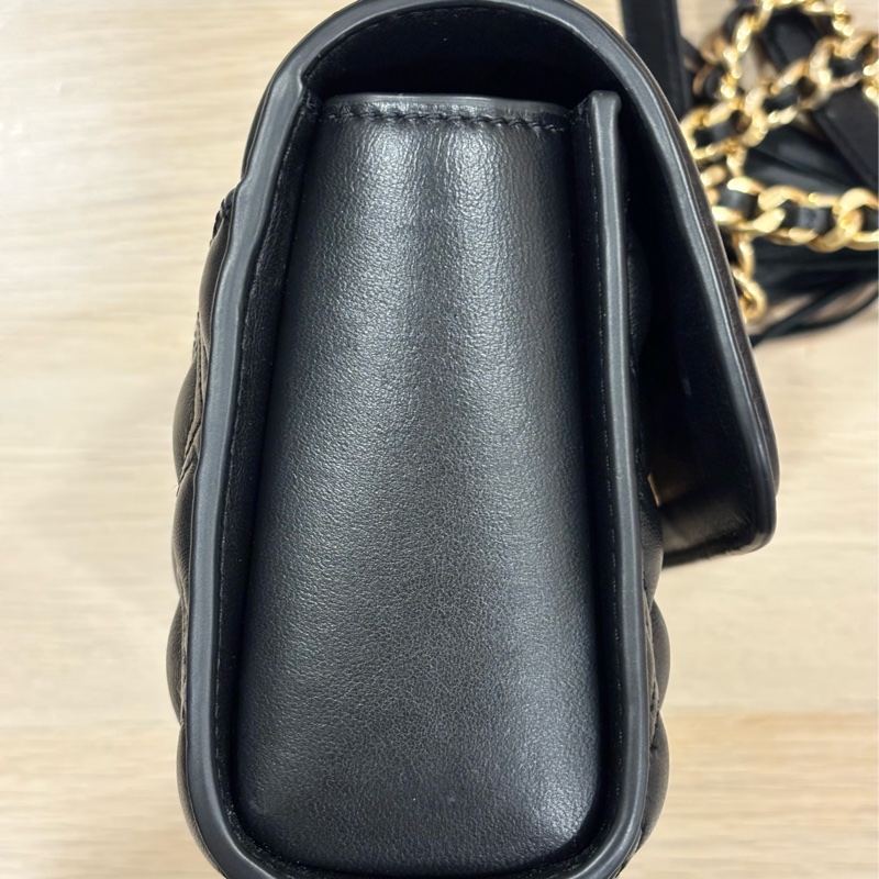 TORY BURCH Fleming 縫線翻蓋小款流蘇 肩背包 斜背包 二用包(黑色)-3